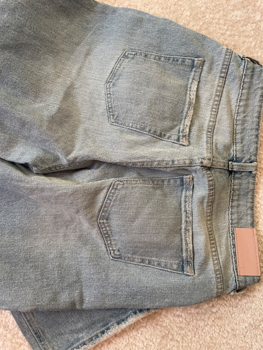 light-wash jeans high-waisted, wide-leg - Picture 6 of 6